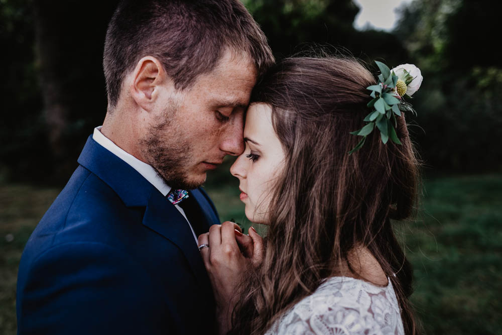 photo de couple naturelle - photographe mariage - yvelines - rambouillet - eure et loir - mariage champetre - chic