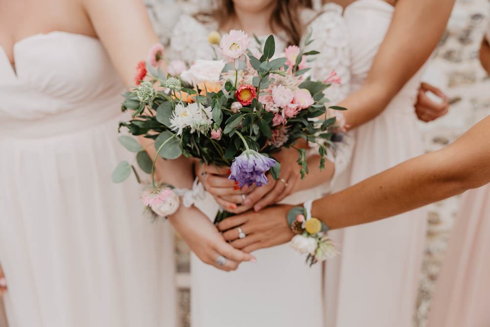 bouquet de la mariée - demoiselles d'honneur - photographe mariage evreux - rouen - mariage champetre en normandie - mariage boheme