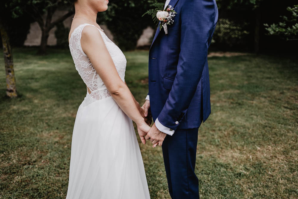 mariage champetre - photographe mariage eure et loir - chartres - photo de couple - robe rembo styling