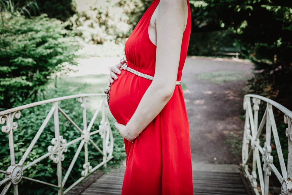 bidon rond - enceinte - photos de grossesse - photographe eure et loir - chartres - shooting photo naturel