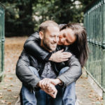 seance engagement - couple - avant mariage - photographe eure et loir - parc - automne