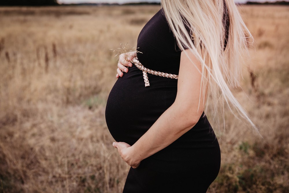 photographe des femmes enceintes - photographe grossesses - eure et loir - dreux - chartres - verneuil sur avre - photographe en eure et loir